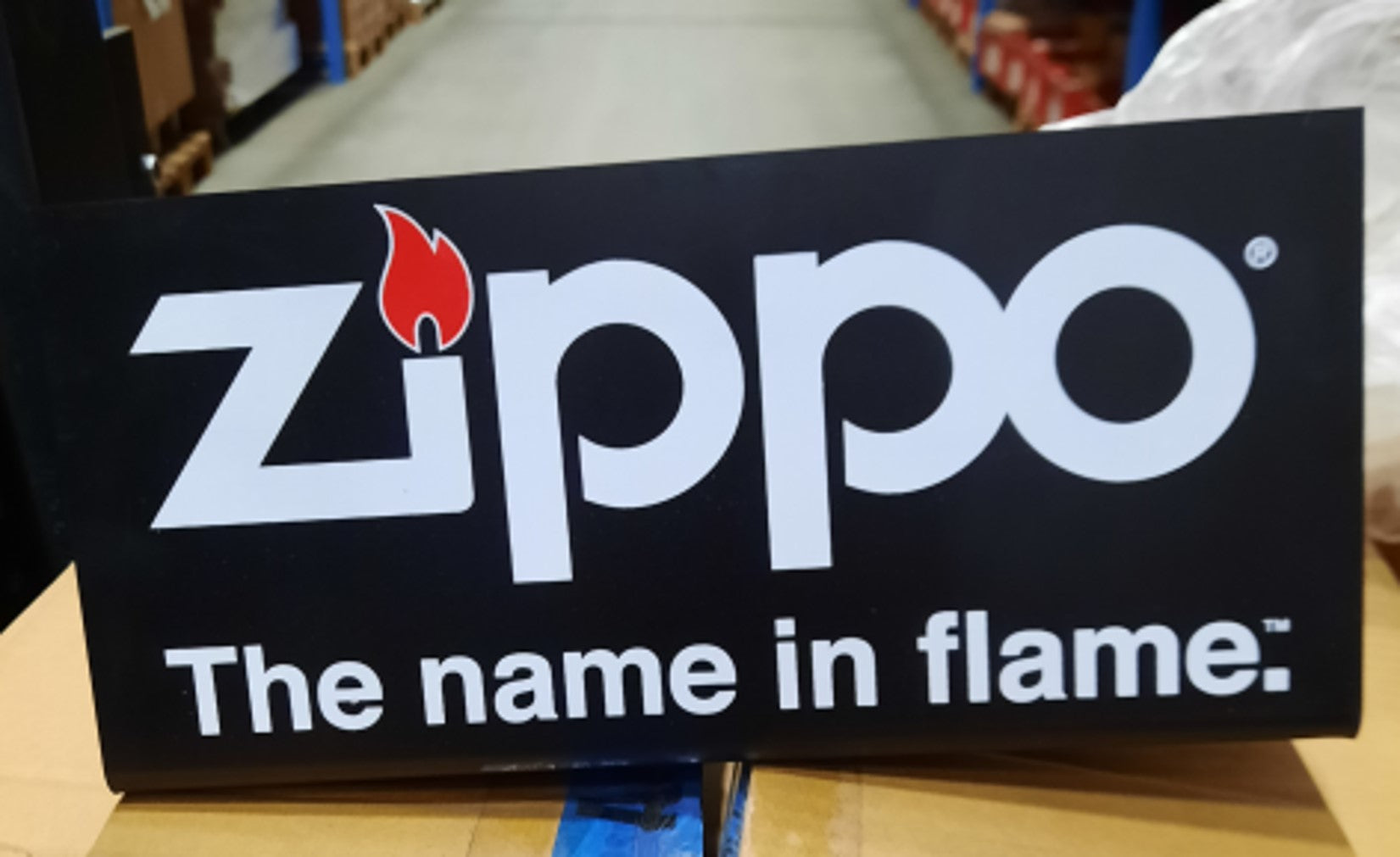 ZIPPO BUERO LOGO PLEXIGLASS-A